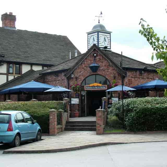 Charming outdoor raised decking at The Larwood & Voce for intimate events and meetings.