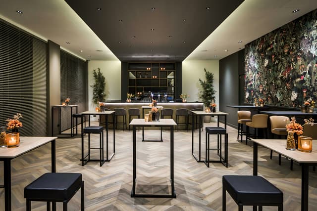 Multifunctional Meeting Rooms