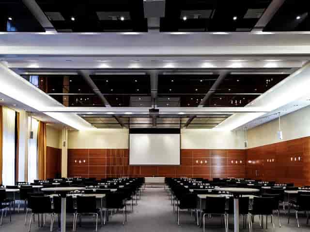 Cocagne Room at Pullman Eindhoven: elegant meeting space for corporate events and conferences.