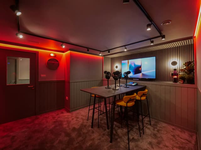 Podcast Room