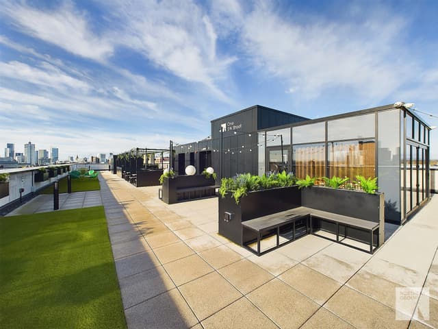 Colony One Silk St