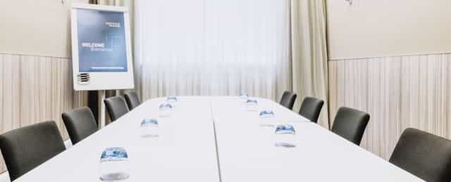Albert Johnston, Novotel meeting, corporate event, training