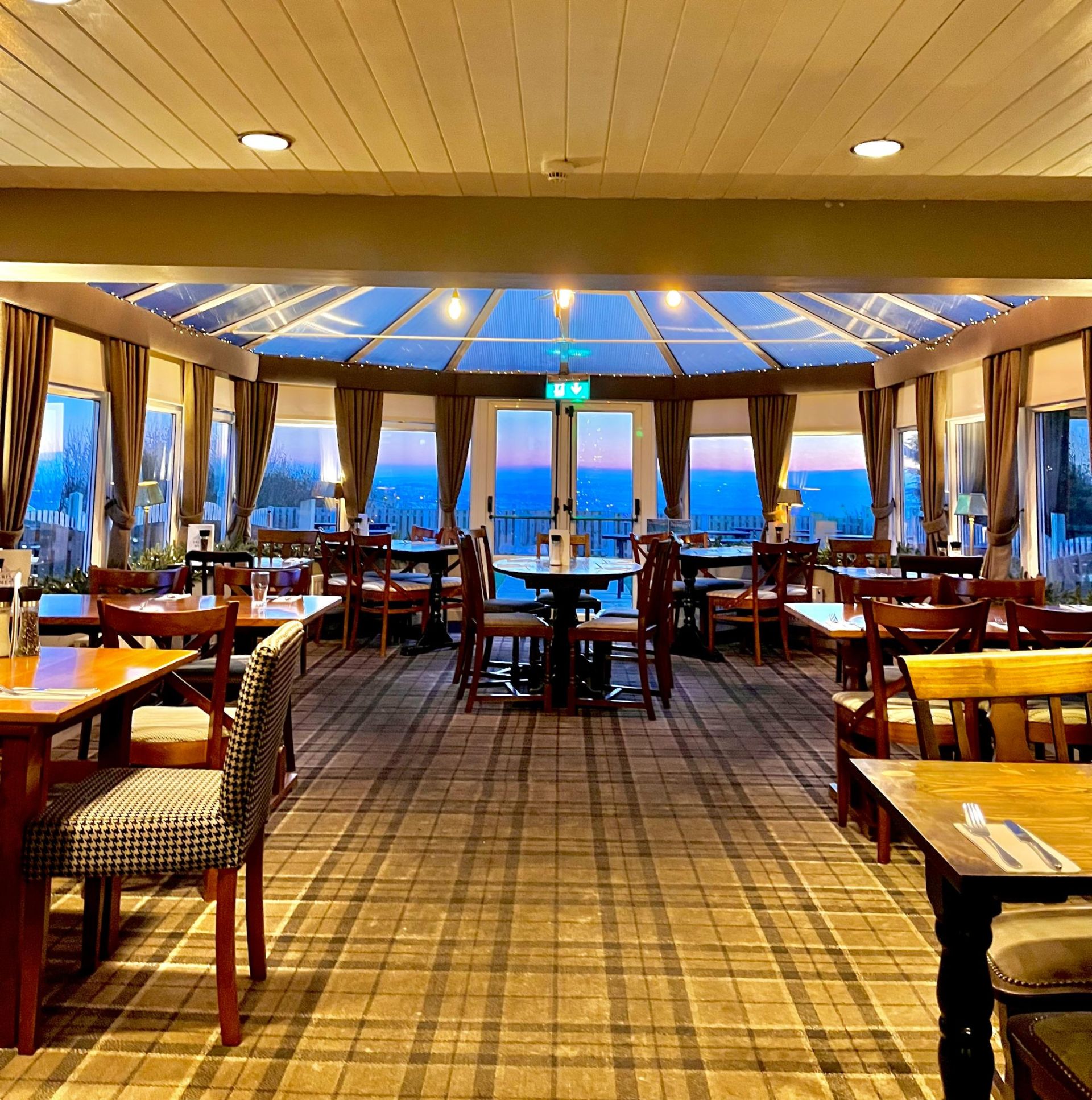 Tap Room event: glass ceiling, natural light, corporate dinner