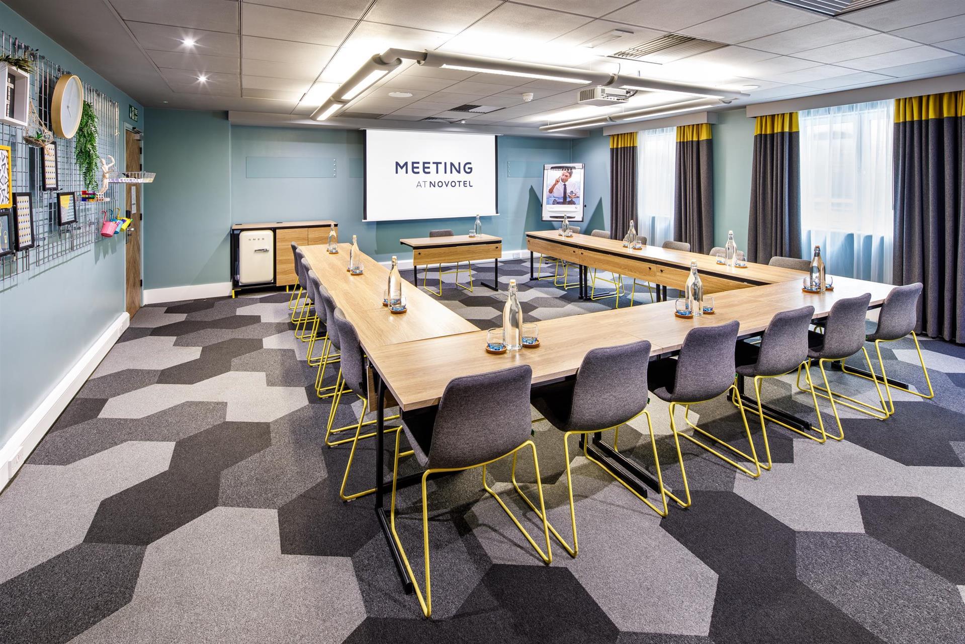 Millennium Suite at Novotel London Bridge, modern U-shaped meeting room for workshops. - Banner