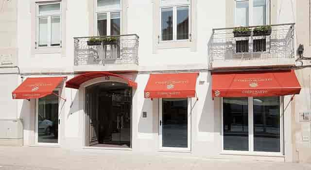 Boutique meeting room at Corpo Santo Lisbon Hotel for high-end corporate retreats and board meetings.