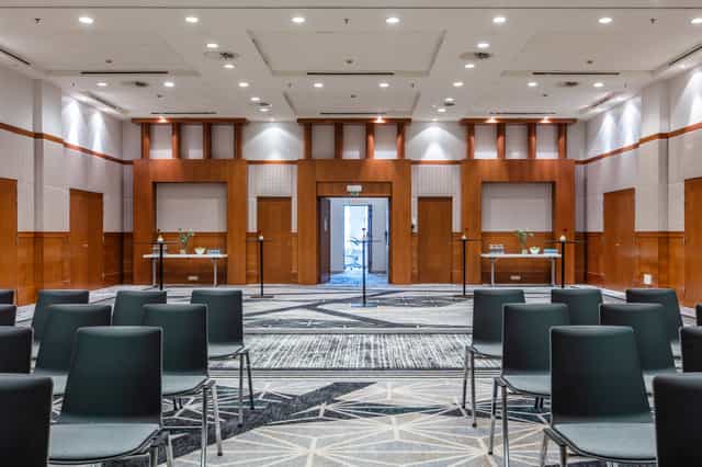 Antwerp Radisson Blu meeting room, modern event setup, conference, presentation