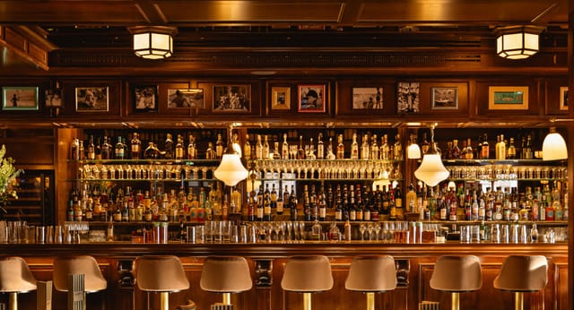Amalfi Room at Harry's Covent Garden: Classic tavern bar for VIP networking and event hire.