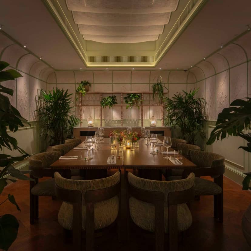 Private dining room at SiLVA Restaurant with biophilic design for executive dinners and luxury events.