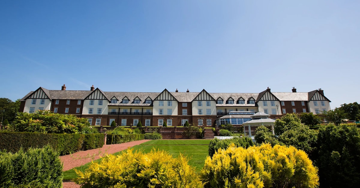 Carden Park Hotel, grand suite, wedding venue, corporate event