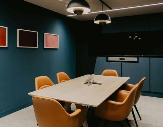Round-Table Space
