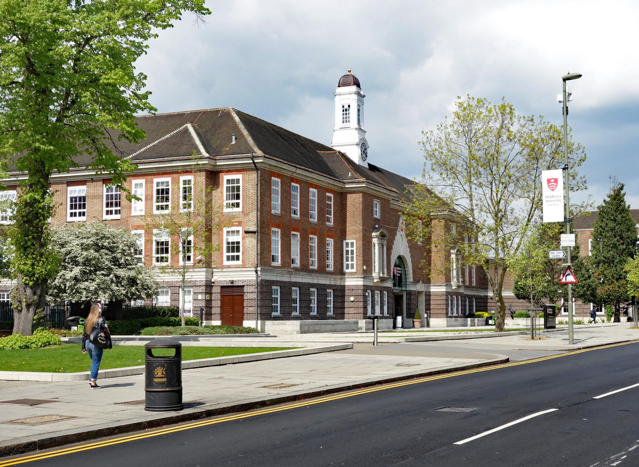 Middlesex Uni Quad: Green conference event space