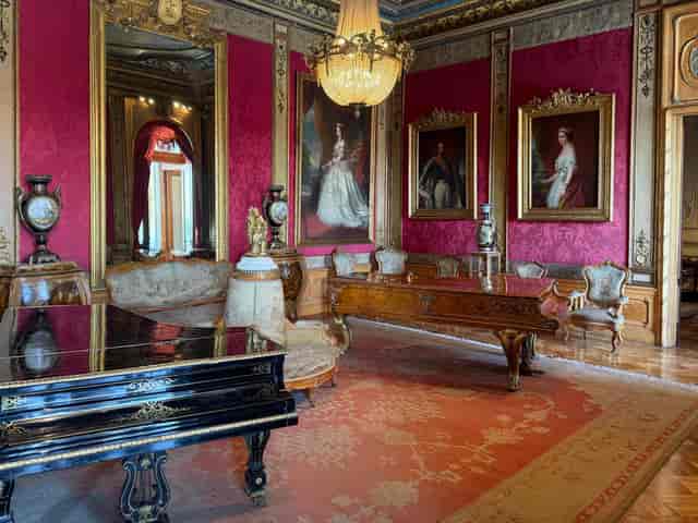 King's Room ballroom, opulent decor, luxury event, VIP reception