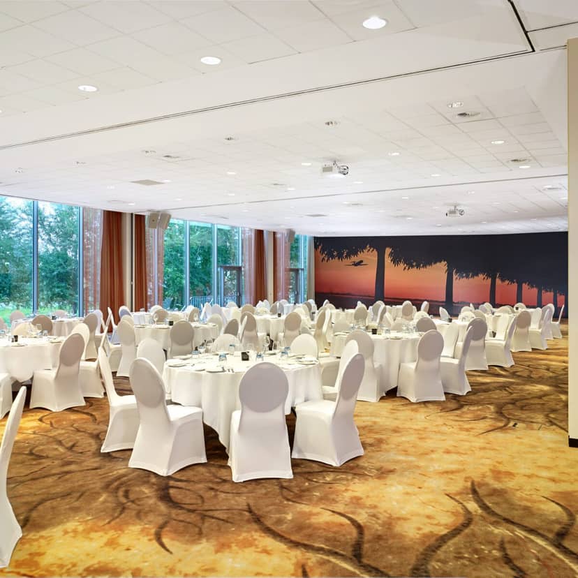 Amsterdam Polder Suite ballroom, natural light, event venue