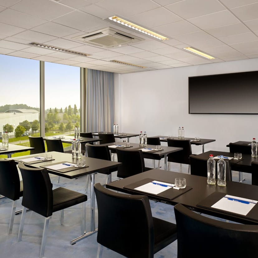 Modern Amsterdam meeting room, training, conference