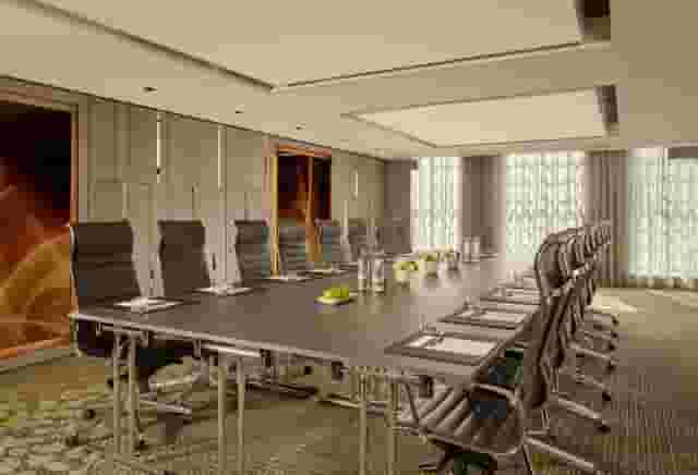25 Watt Meeting Room