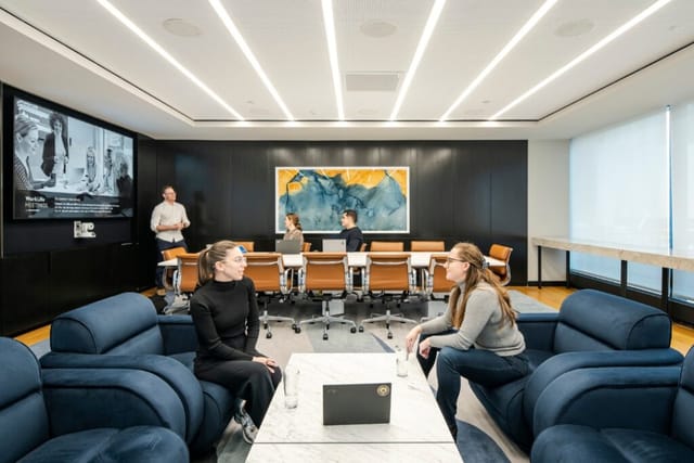 Eindhoven boardroom hybrid meeting AV natural light