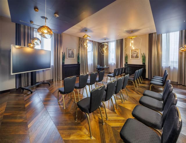 Park Suite 1
