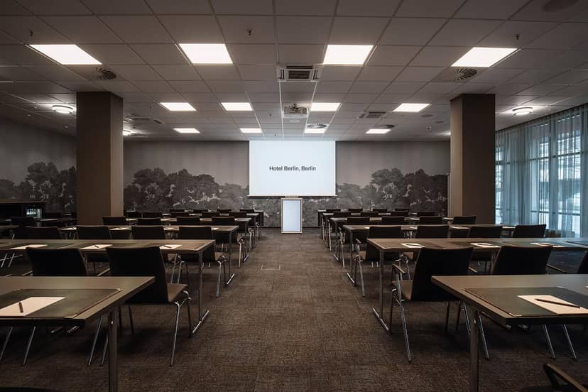 Berlin Garden Salon meeting, presentation, theatre seating, Radisson RED