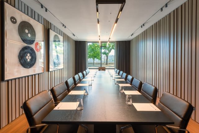 Budapest Park Plaza Suite boardroom, executive meeting, conference
