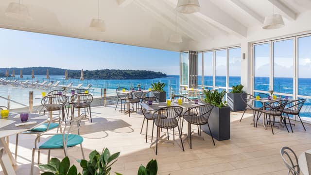 Lungomare Bar & Restaurant