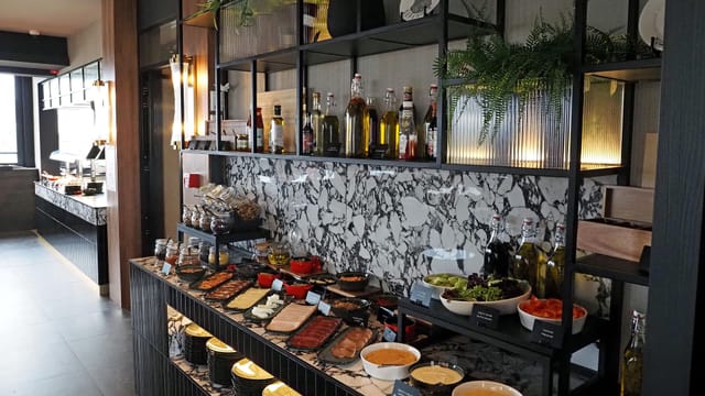 Belgrade rooftop buffet, upscale event catering