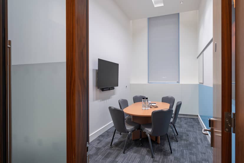 Kao Room IET Savoy, boardroom meeting, AV equipment