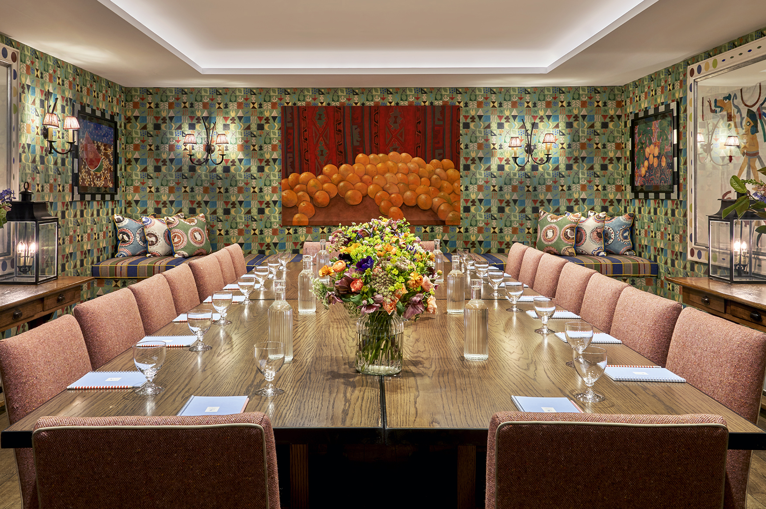 Lucky 8 Hotel intimate meeting space, executive retreat, client presentation