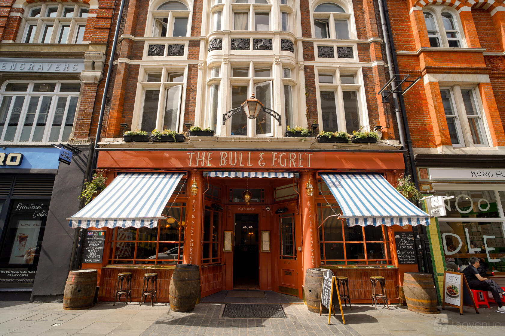 Bull & Egret gastropub, brick facade, private dining, London event