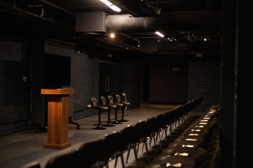 SPYSCAPE black-box event space, minimalist presentation, workshop