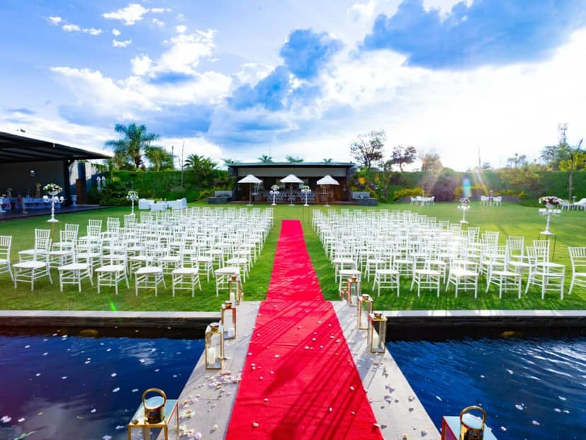 Melrose Arch wedding venue, red carpet, outdoor ceremony