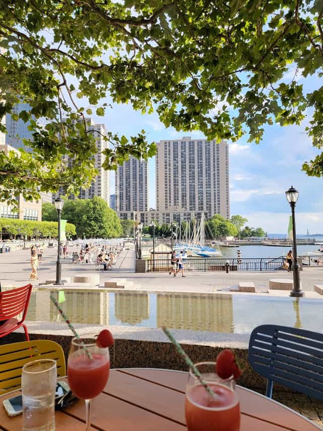 P.J. Clarke's On The Hudson - image 3