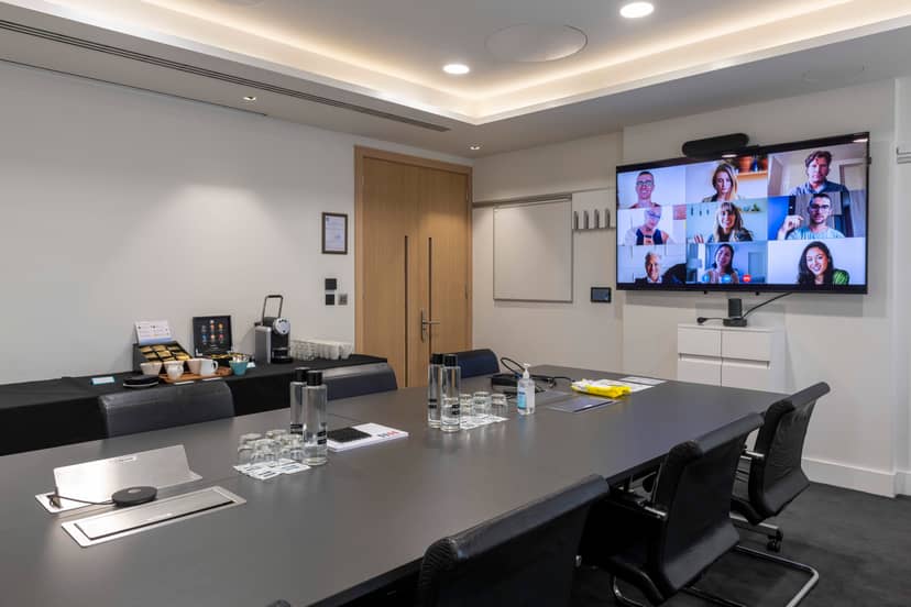 Hybrid meeting room Savoy Place, Tesla Nuffield, AV tech