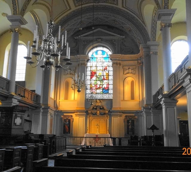 St Giles-in-the-Fields - image 3