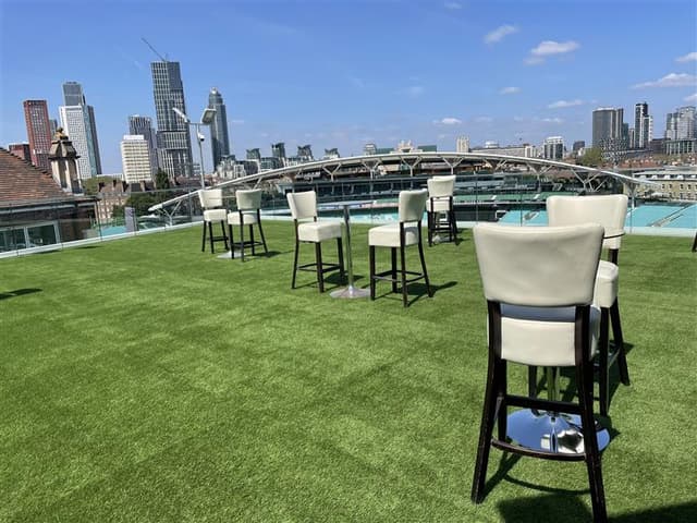 Sylvester’s Bar Rooftop Terrace 