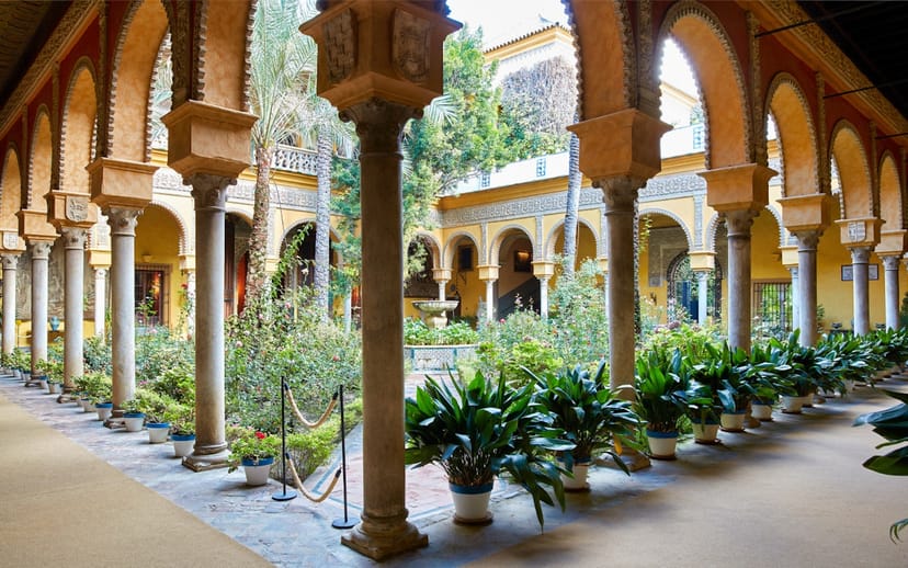 Palacio de las Dueñas - image 1