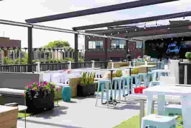 Rooftop Deck (Retractable Roof)