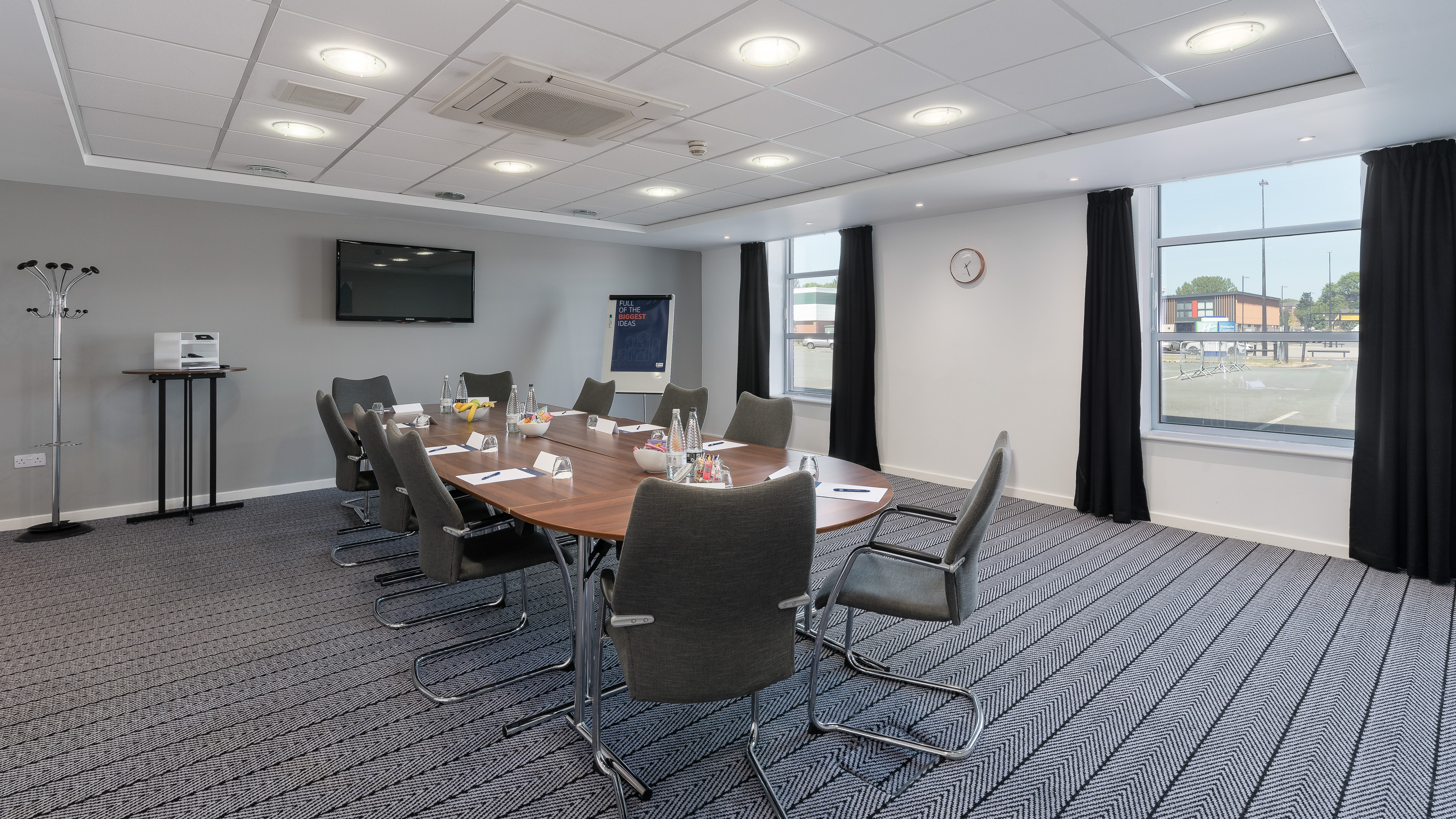 Holiday Inn Express Leigh - Sports Village - image 1