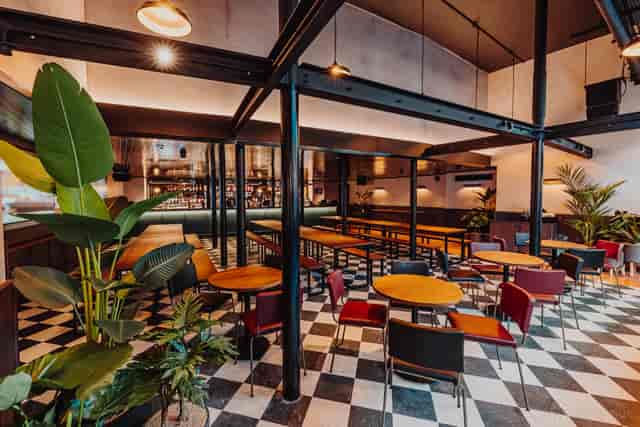Industrial-chic Metropolitan Bar at BOXHALL City for networking and corporate events.