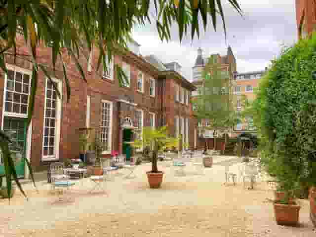 Courtyard & Garden