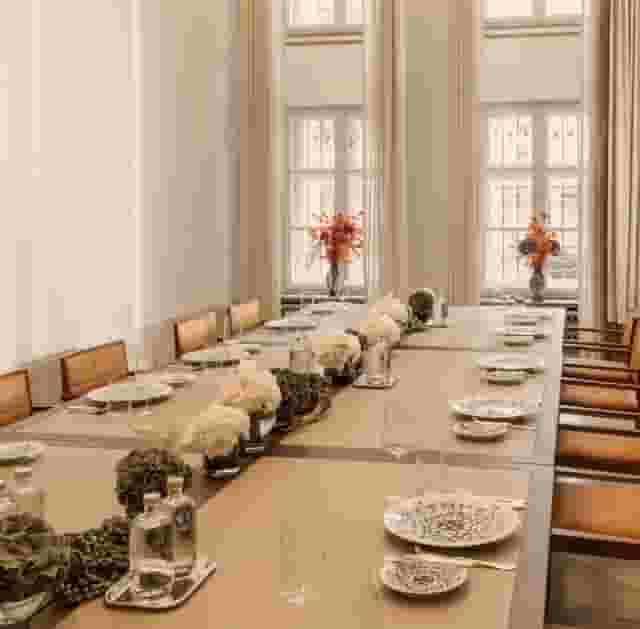 Salon II