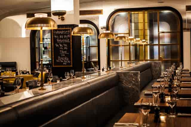 Hawksmoor Knightsbridge - image 3