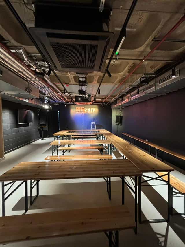 Big Belly Bar and Comedy Club - image 3