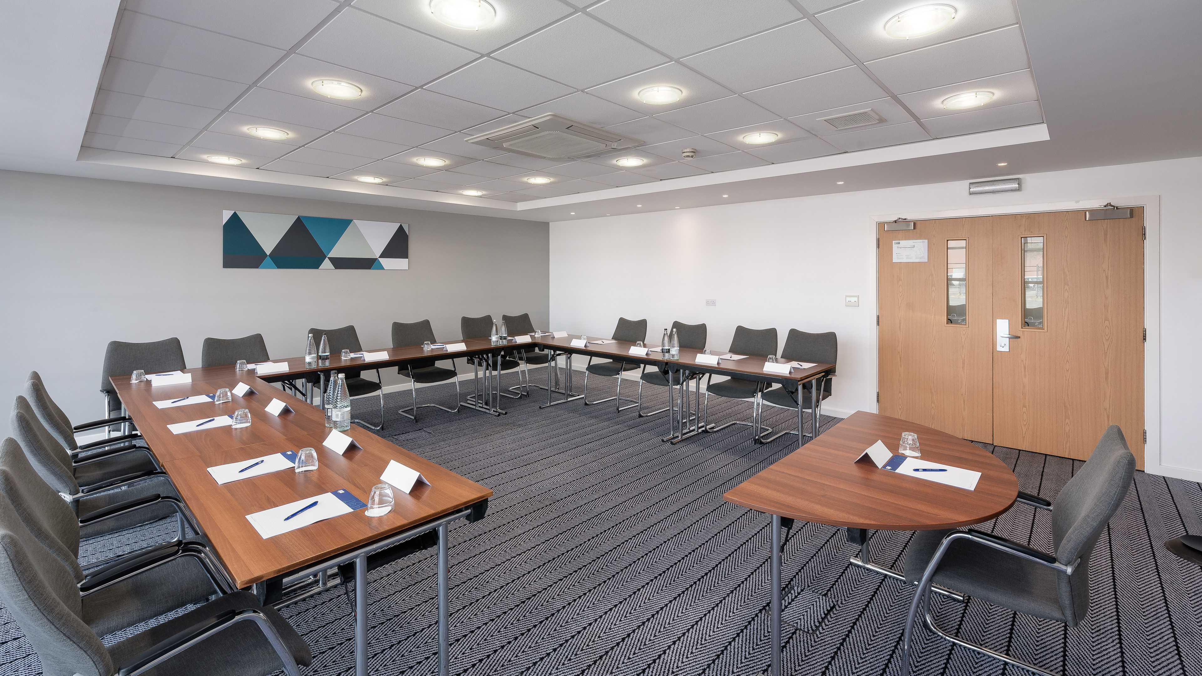 Holiday Inn Express Leigh - Sports Village - image 1