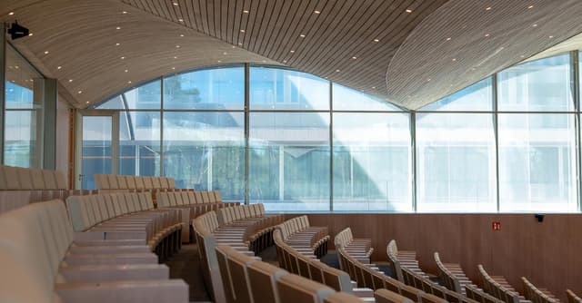 IESE Business School