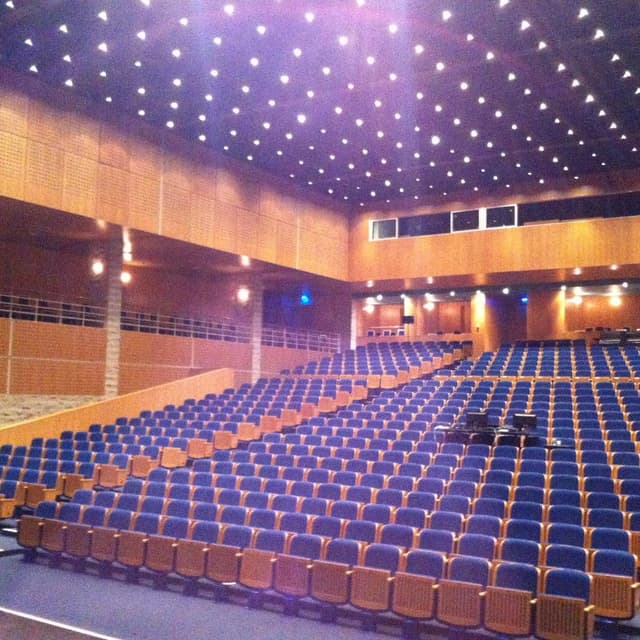 Teatro Camões