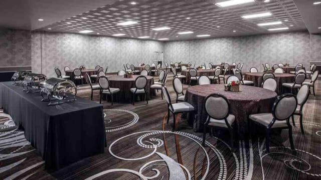 Palace Station Hotel & Casino - image 3