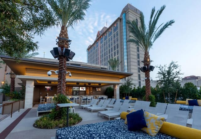 Palace Station Hotel & Casino - image 2