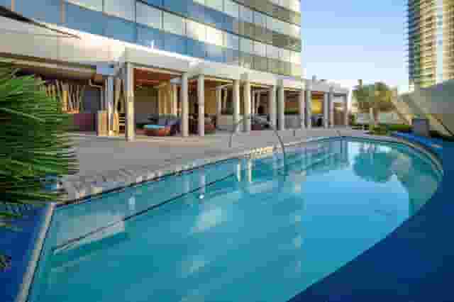 Pool & Cabanas Vdara