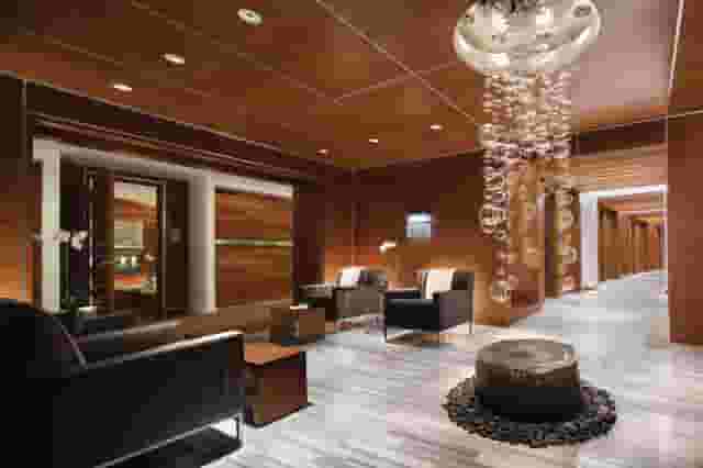 Crescent Lounge