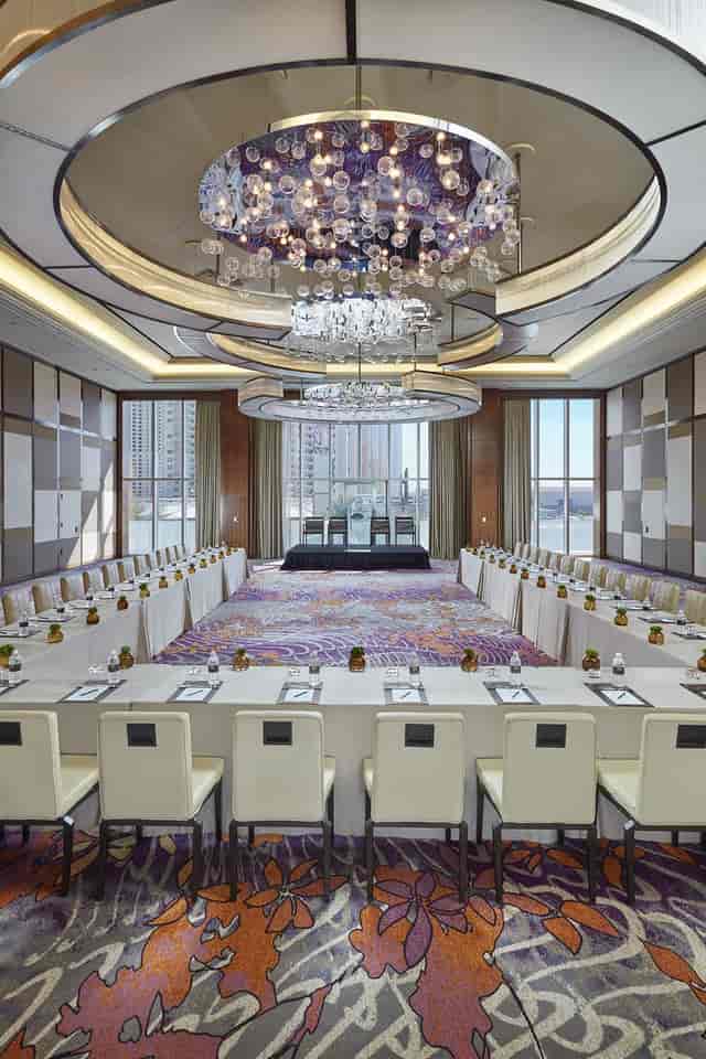 Waldorf Astoria Las Vegas - image 2